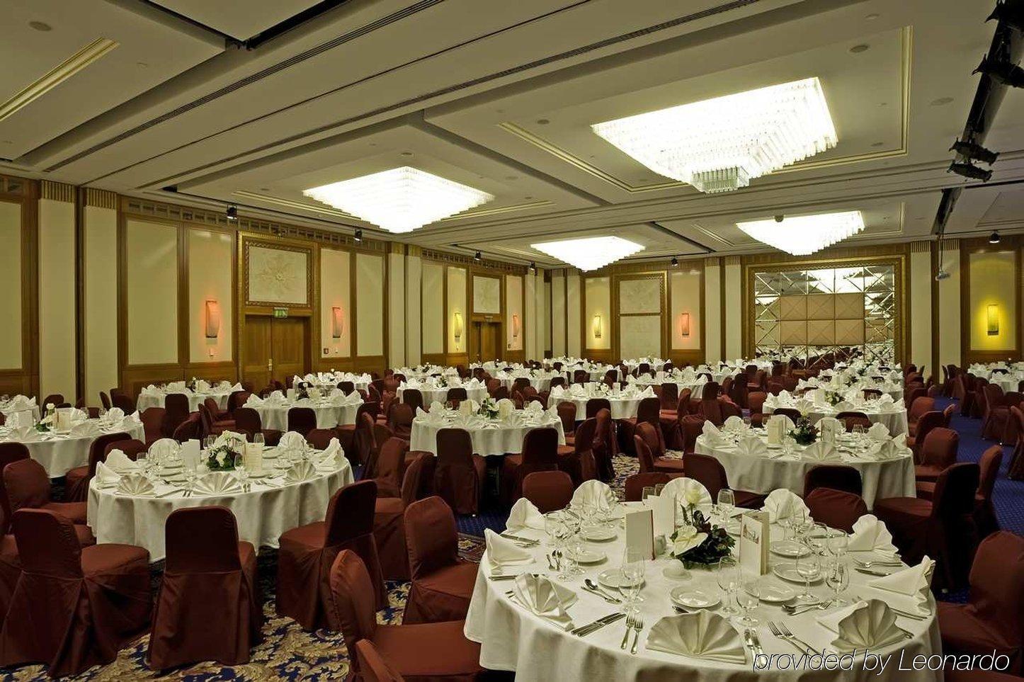 Hilton Budapesta Restaurant foto